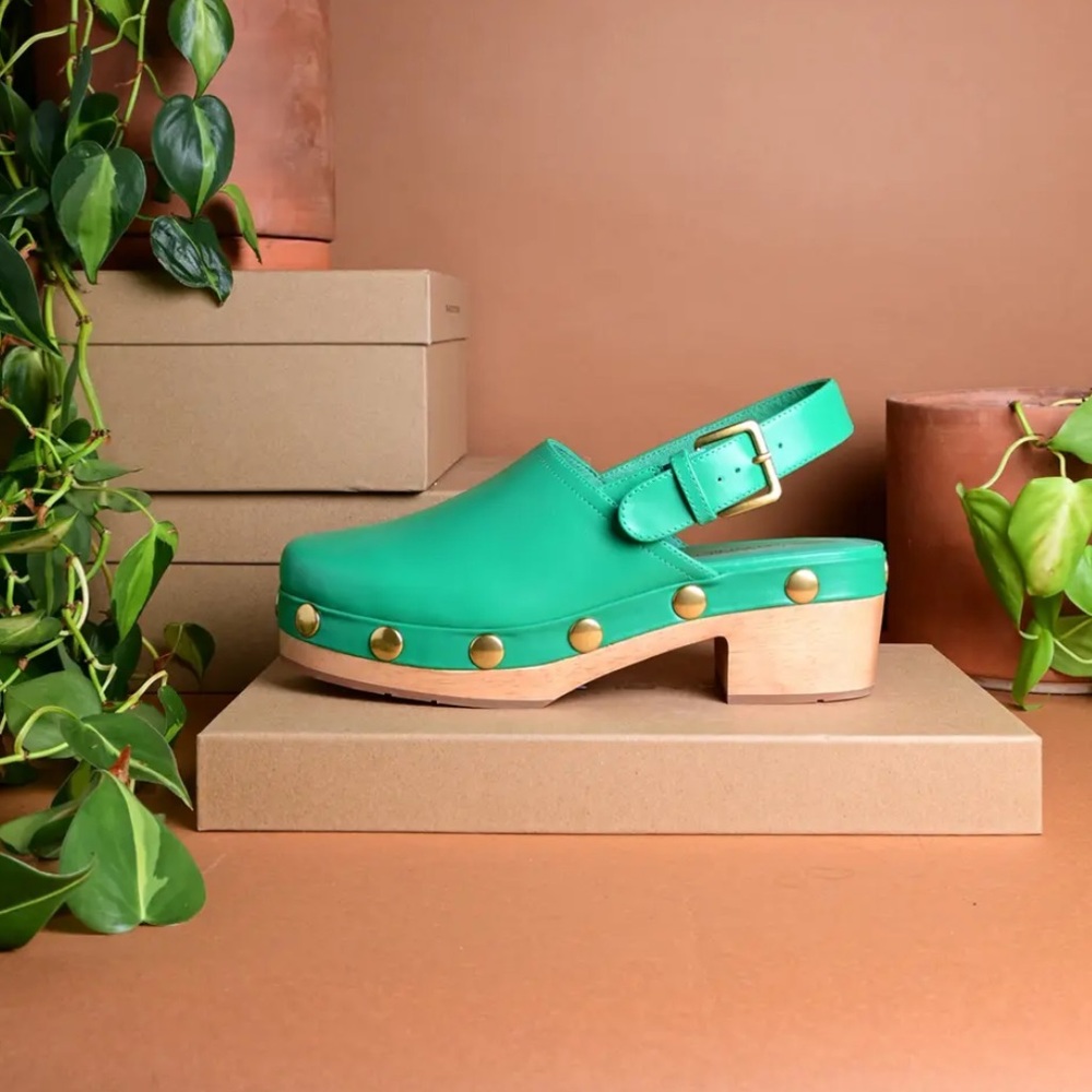 Charlotte Stone Jona clogs in Kite Stud size 9